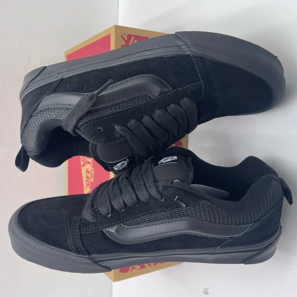Vans Men's Black Suede Knu SkoolBlack/BlackVN0009QCBKA Sneakers